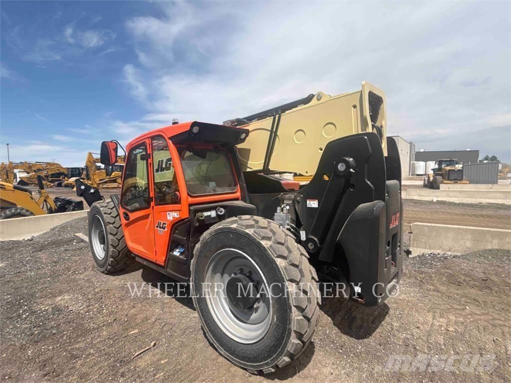 JLG 1055 Teleskoplastare