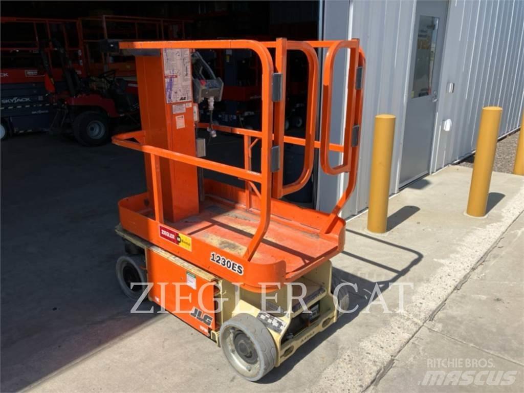 JLG 1230ES Saxliftar