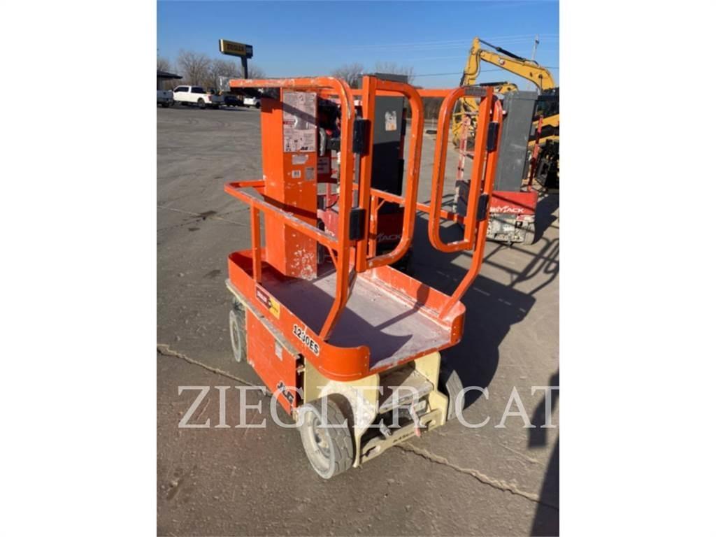 JLG 1230ES Saxliftar