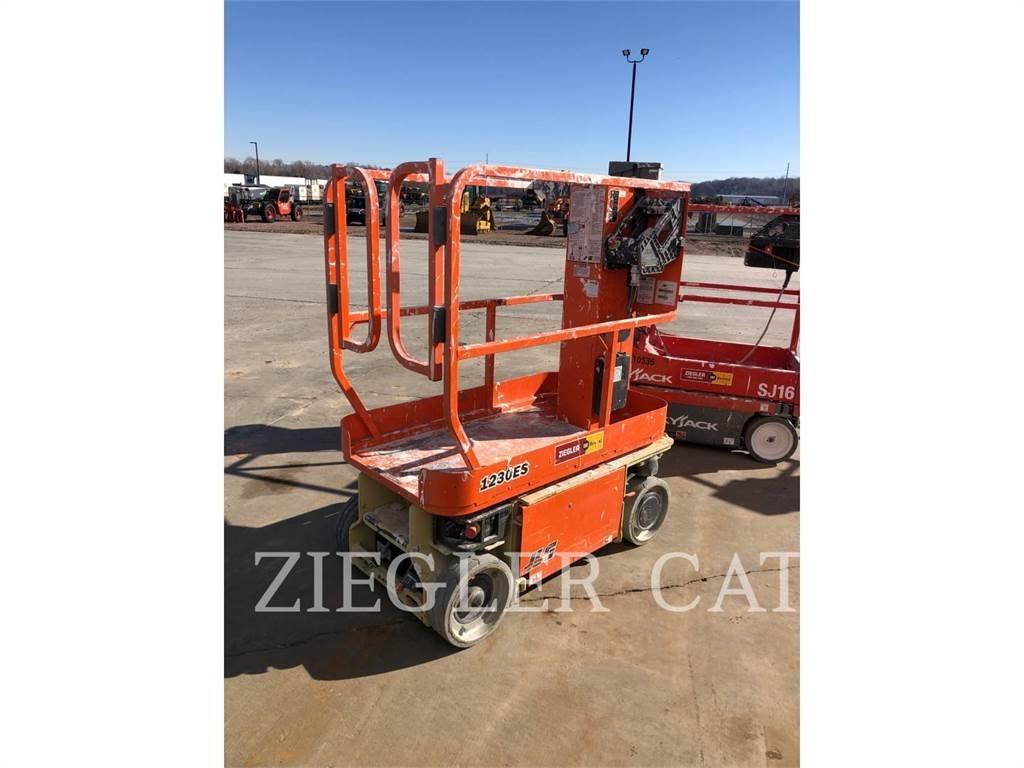 JLG 1230ES Saxliftar