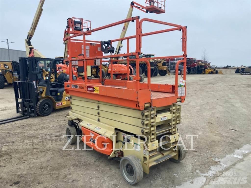 JLG 3246ES Saxliftar