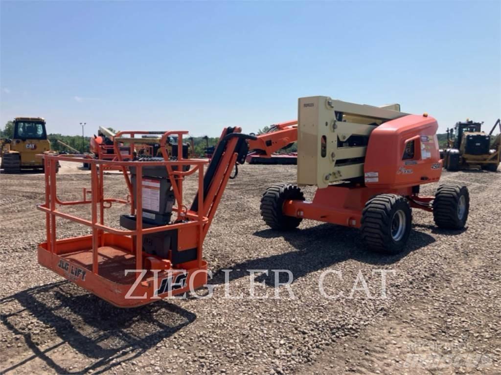 JLG 450AJ Bomliftar