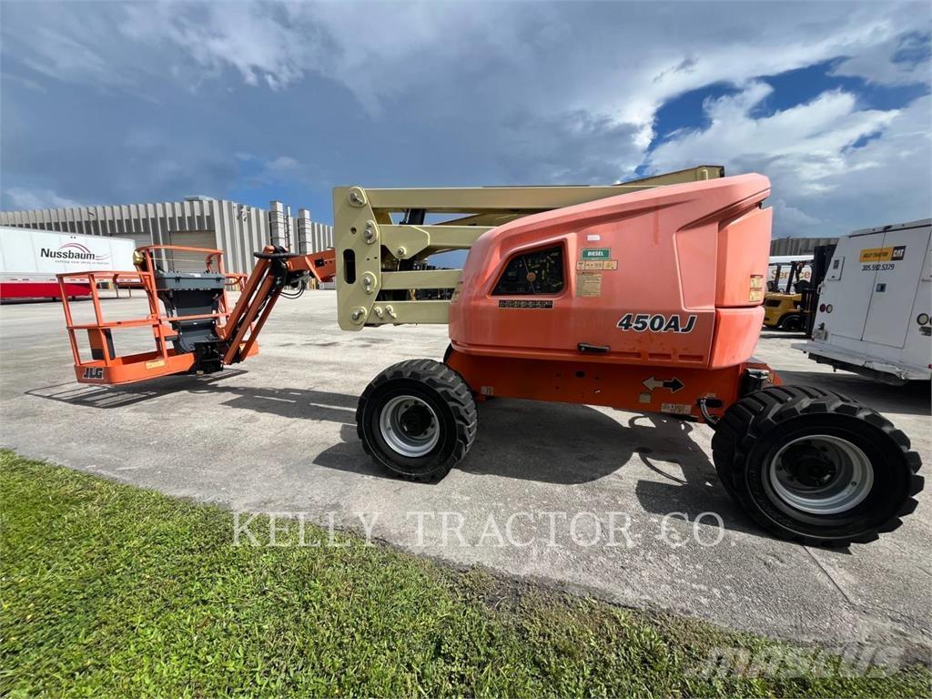 JLG 450AJ Bomliftar