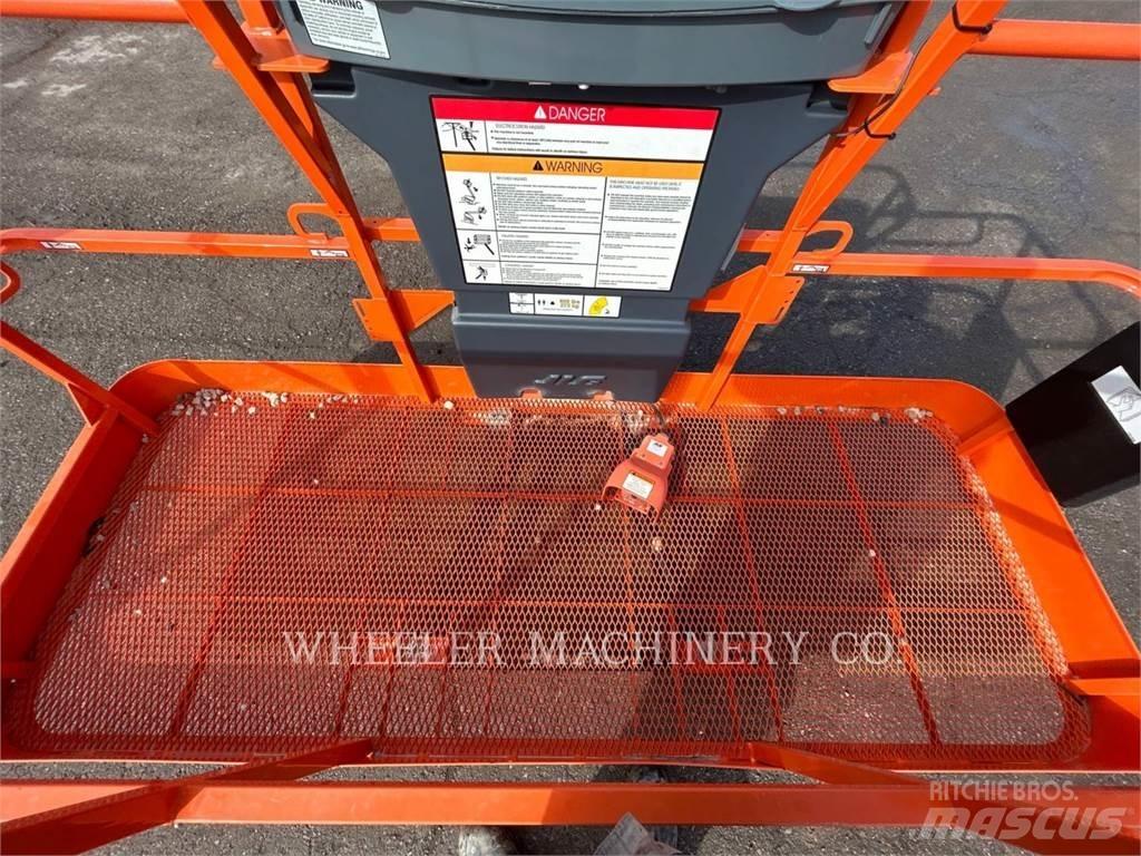 JLG 460SJ Bomliftar