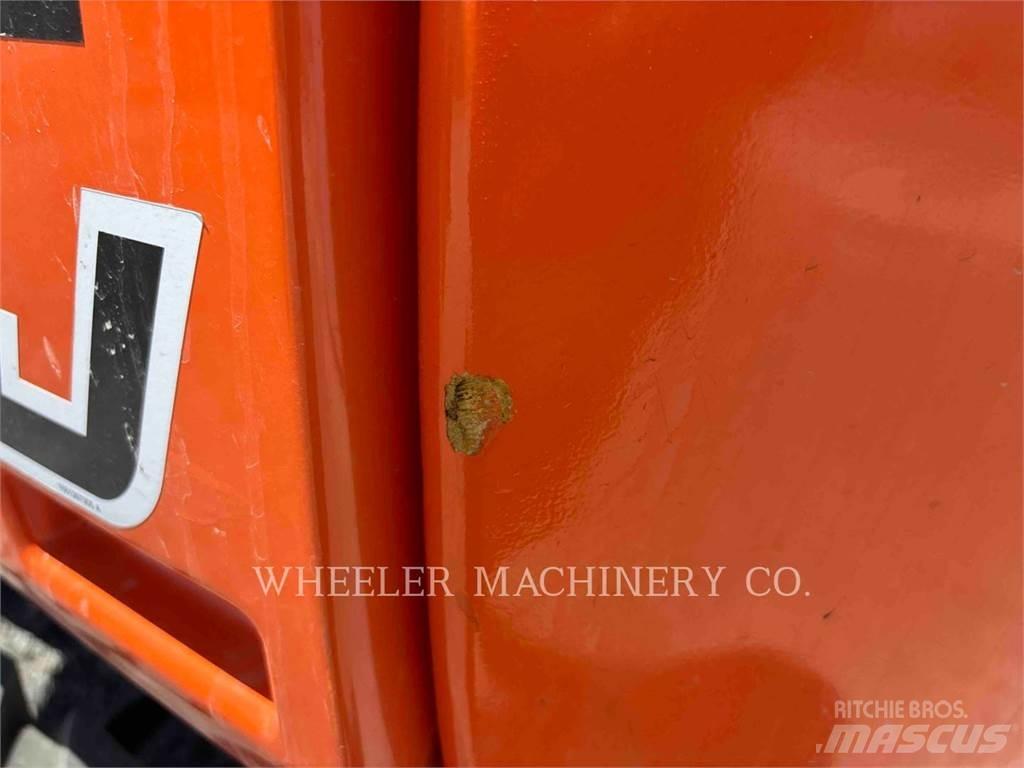 JLG 460SJ Bomliftar