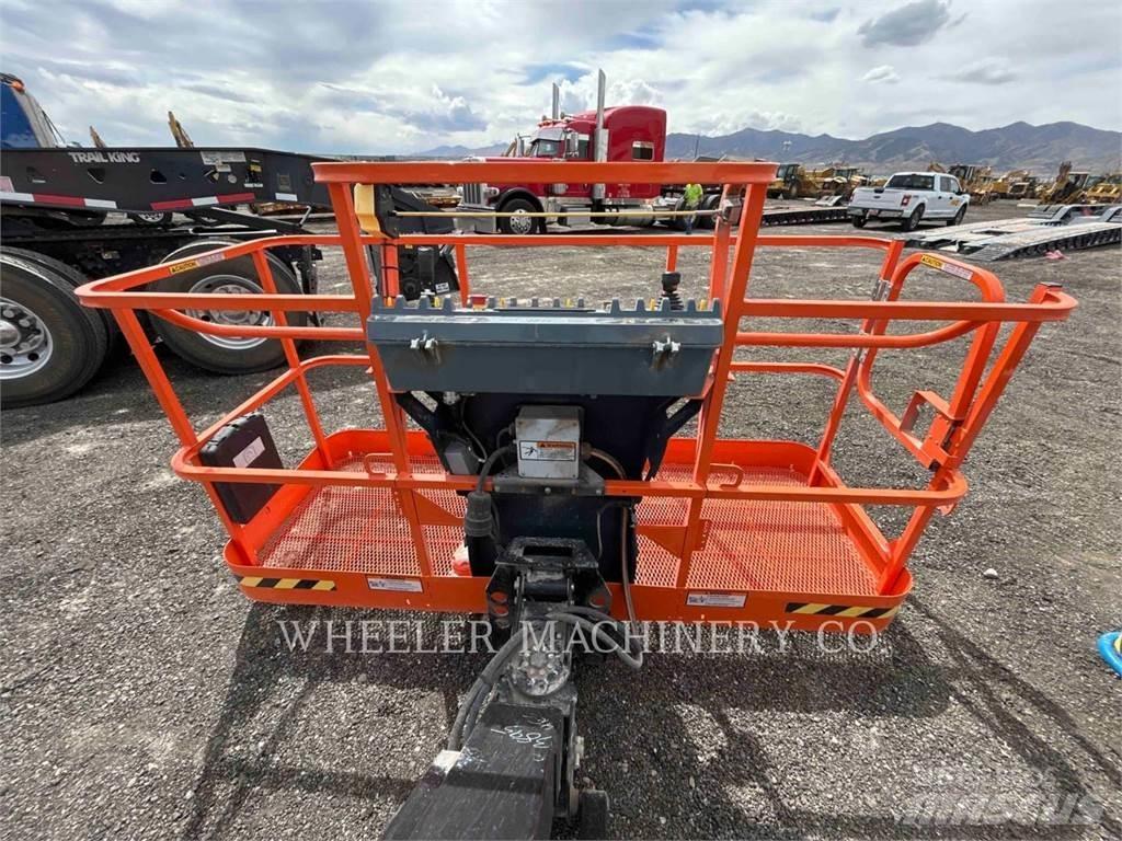 JLG 460SJ SP Bomliftar