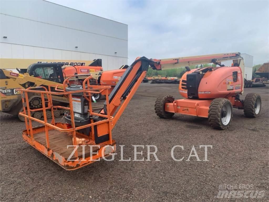 JLG 600AJ Bomliftar