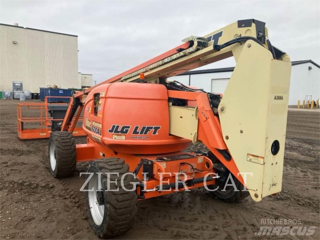 JLG 600AJ Bomliftar