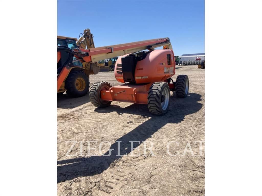 JLG 600AJ Bomliftar
