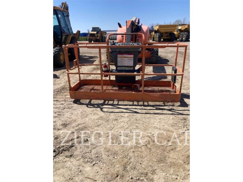 JLG 600AJ Bomliftar