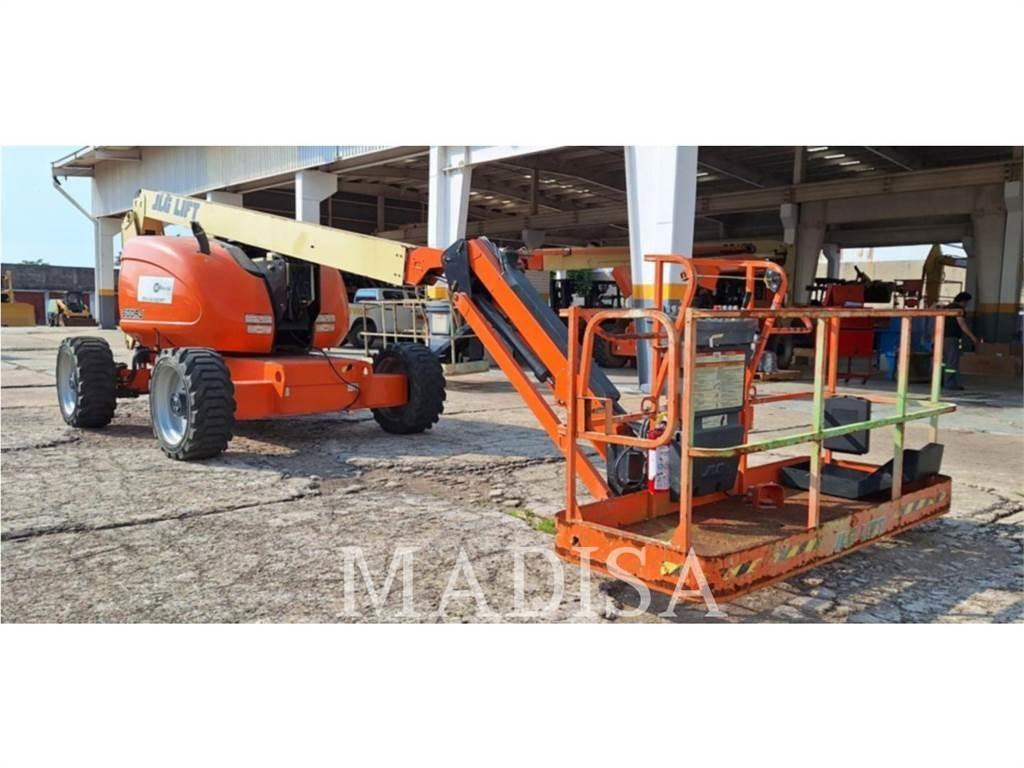 JLG 600AJ Bomliftar