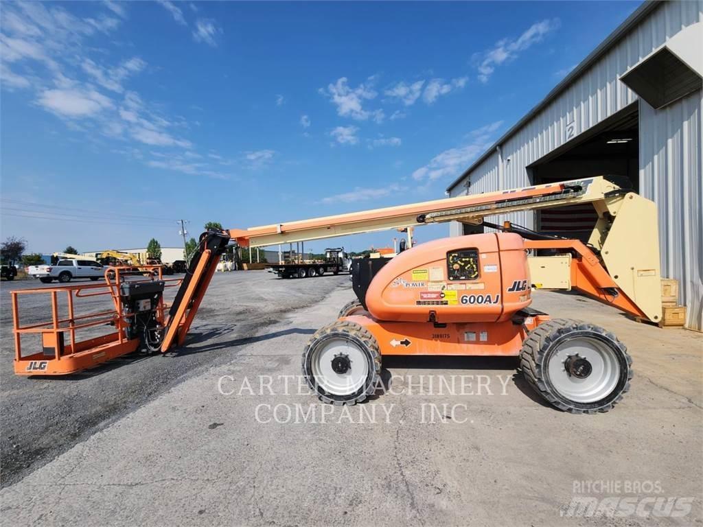 JLG 600AJ Bomliftar
