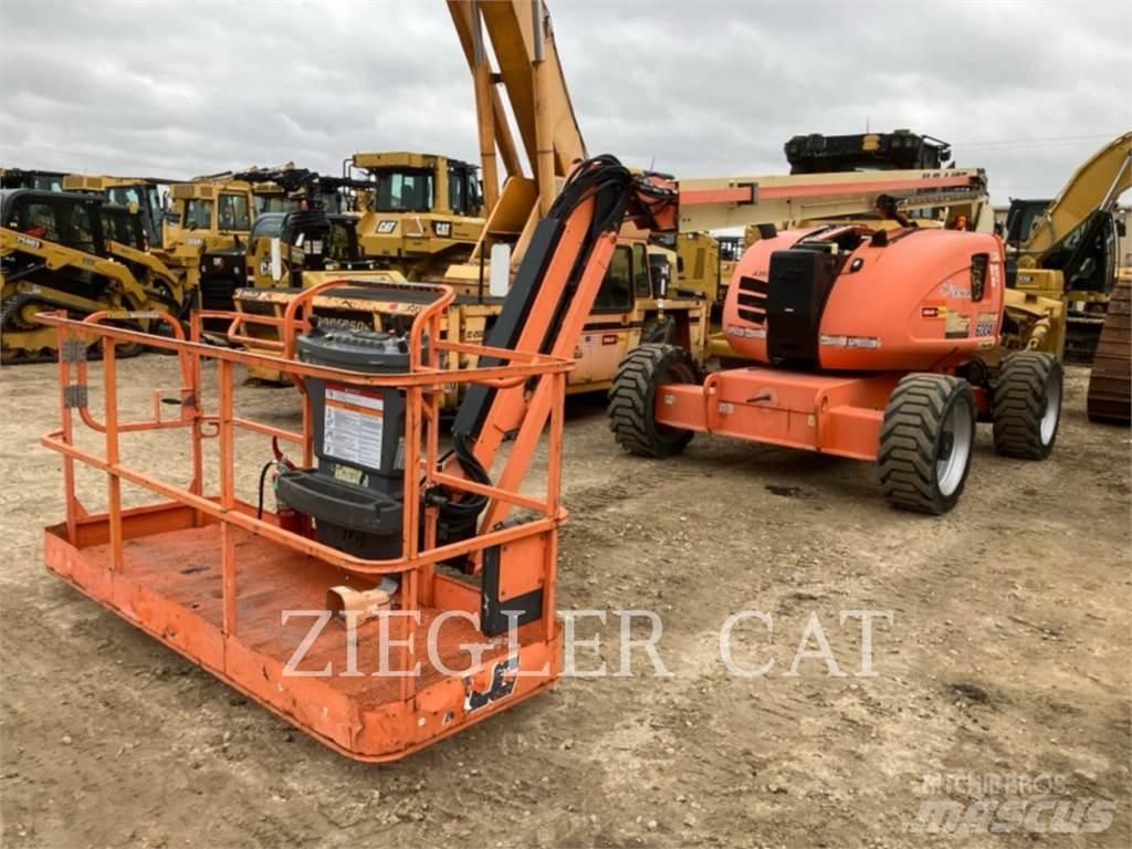 JLG 600AJ Bomliftar