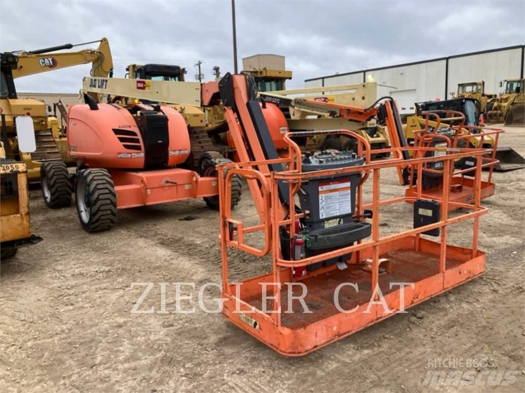 JLG 600AJ Bomliftar