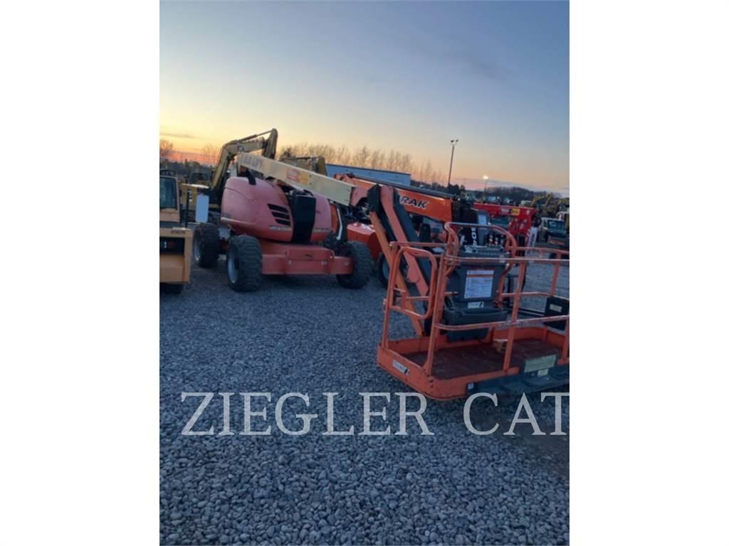 JLG 600AJ Bomliftar
