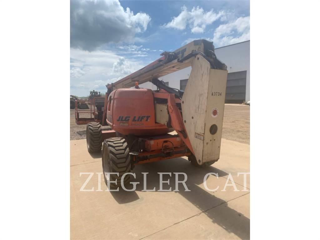 JLG 600AJ Bomliftar