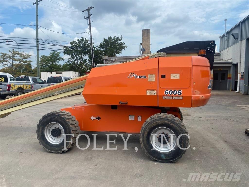 JLG 600S Bomliftar