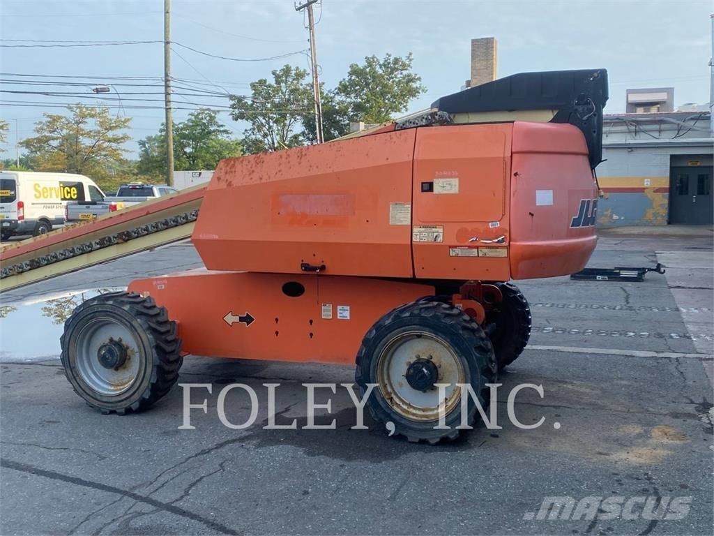 JLG 600S Bomliftar