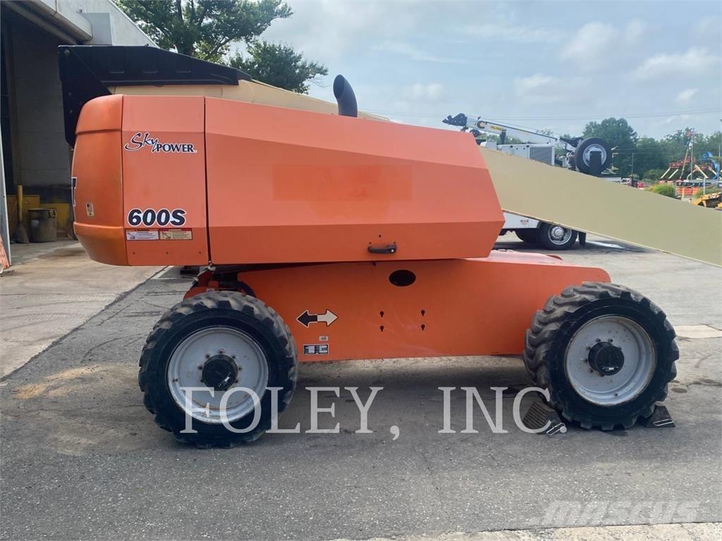 JLG 600S Bomliftar