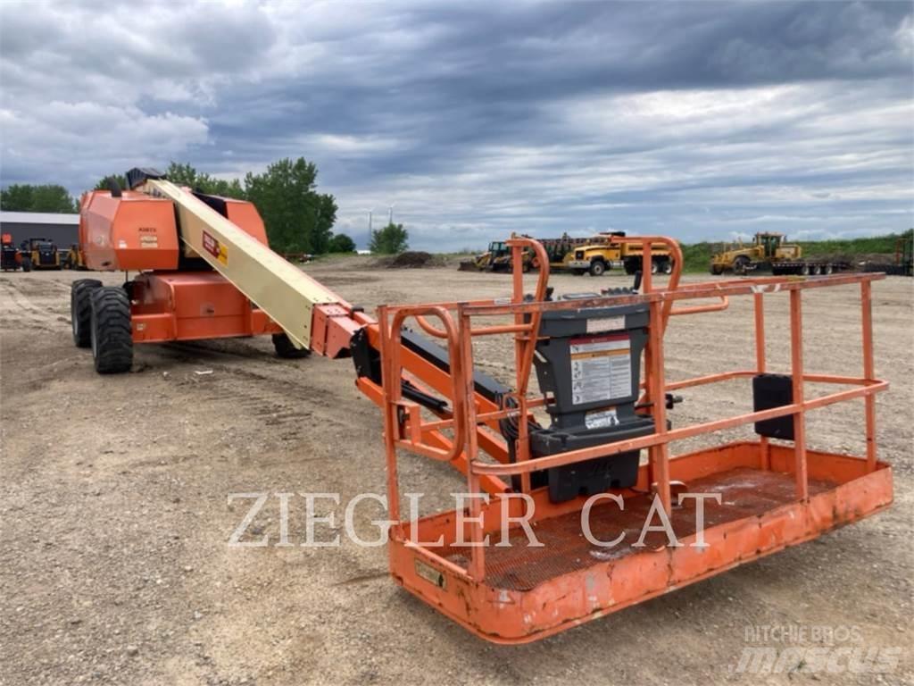 JLG 660SJ Bomliftar