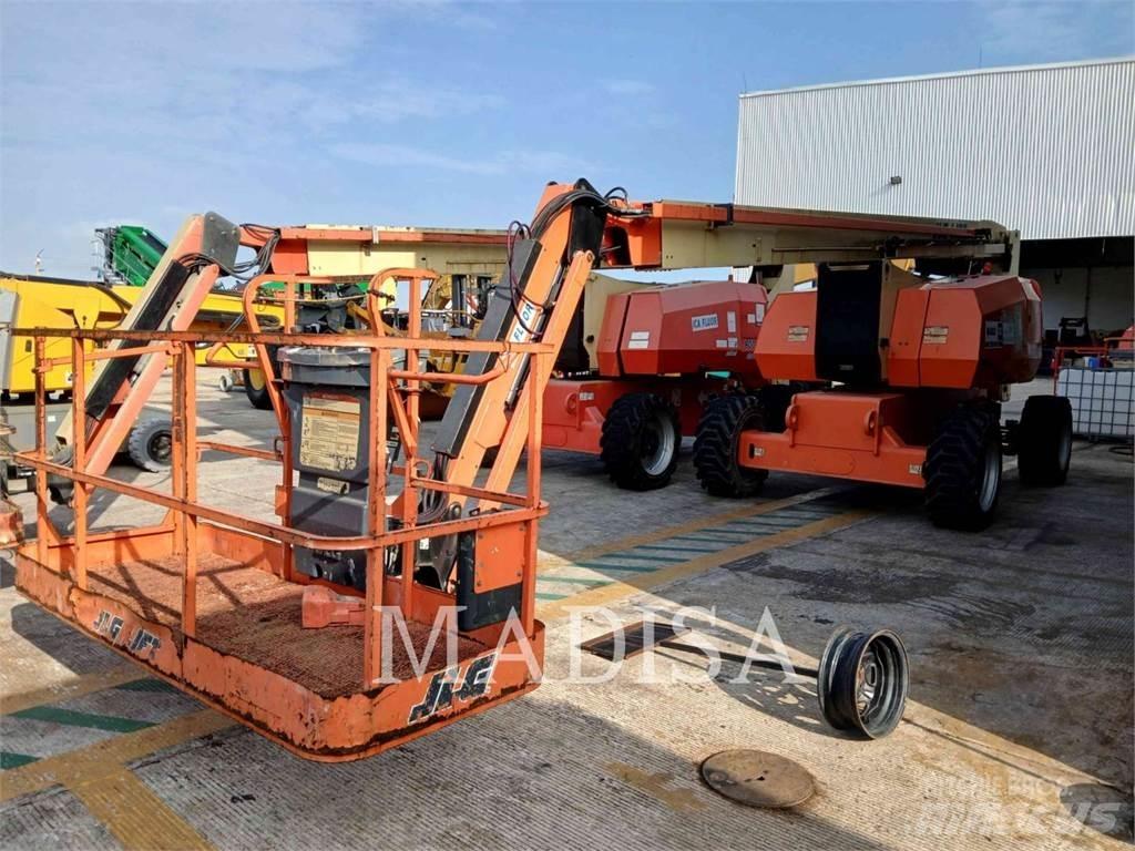 JLG 800 AJ Bomliftar
