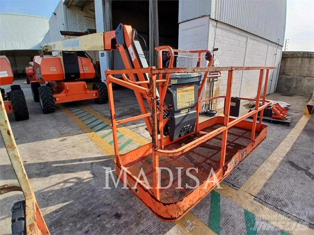 JLG 800 AJ Bomliftar