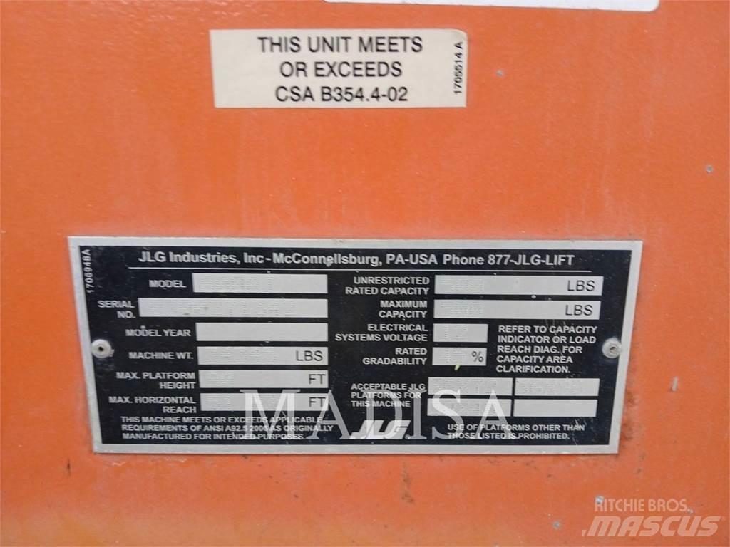 JLG 800 AJ Bomliftar