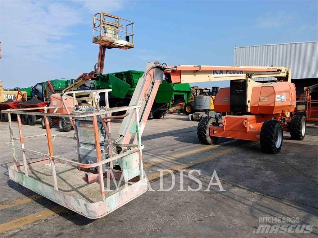 JLG 800 AJ Bomliftar
