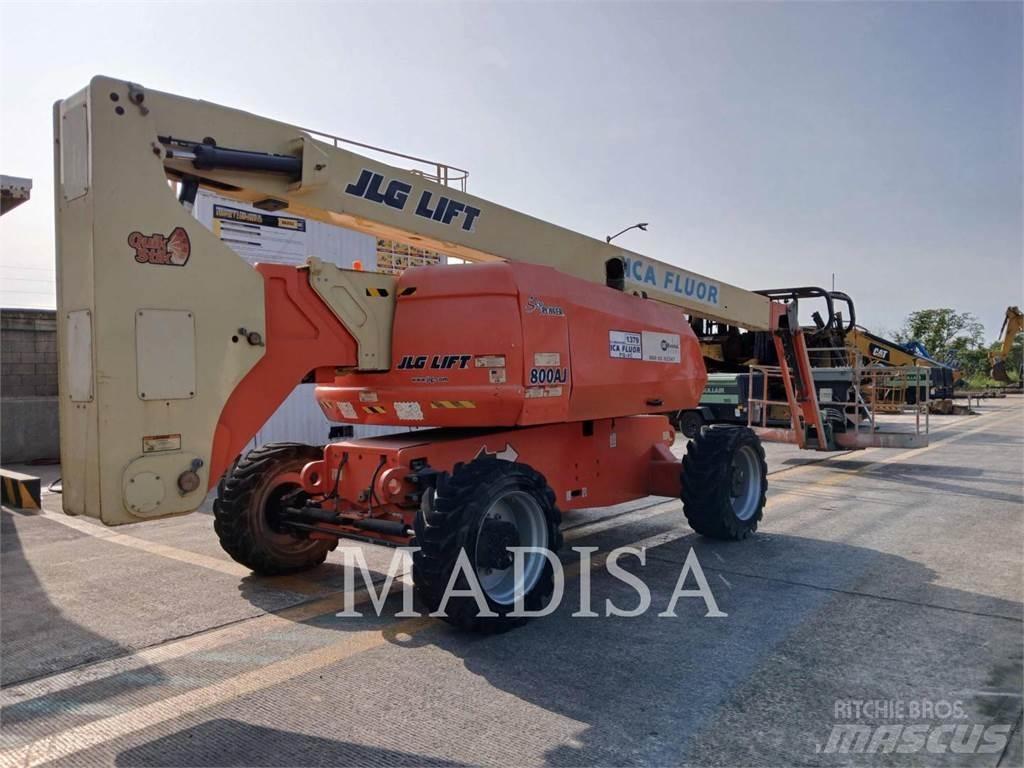 JLG 800 AJ Bomliftar