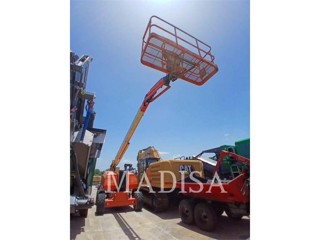 JLG 800 AJ Bomliftar