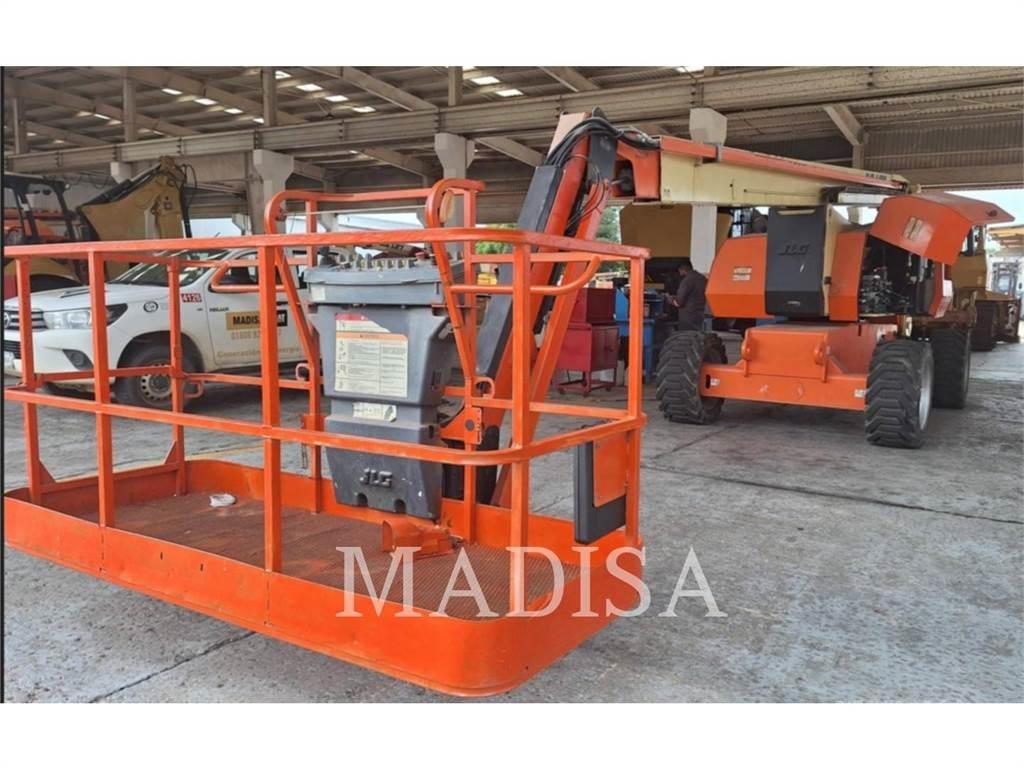 JLG 800 AJ Bomliftar