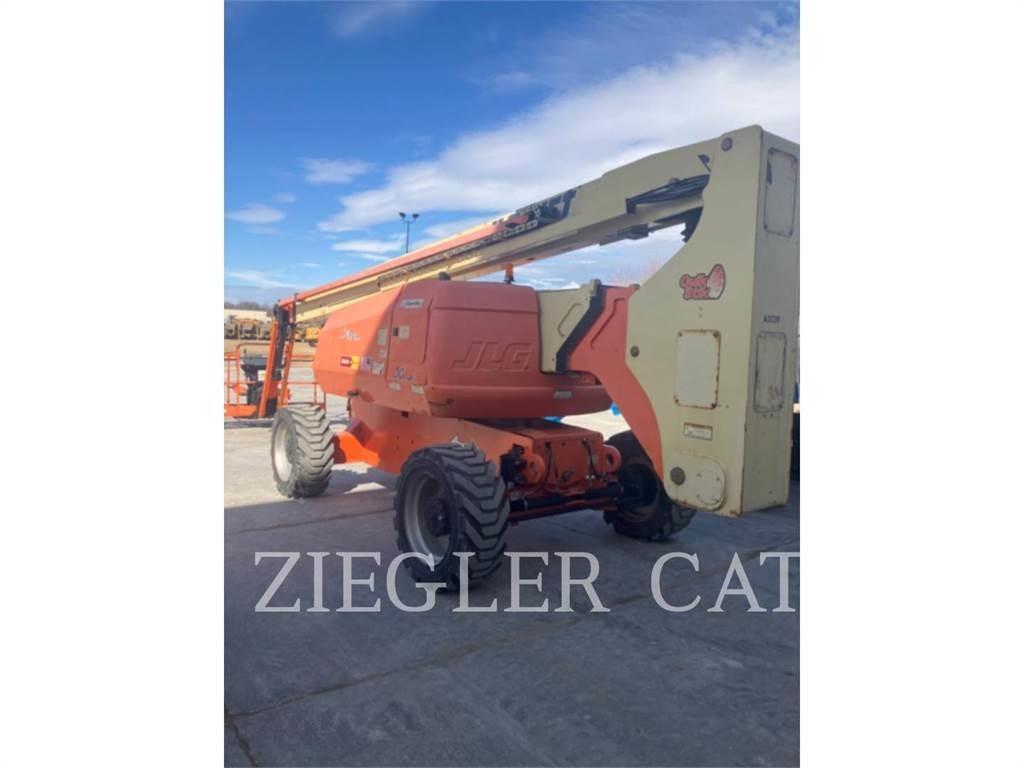 JLG 800AJ Bomliftar