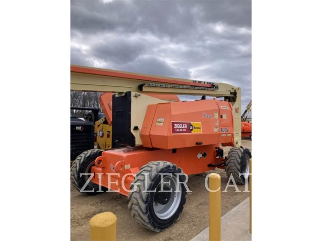JLG 800AJ Bomliftar