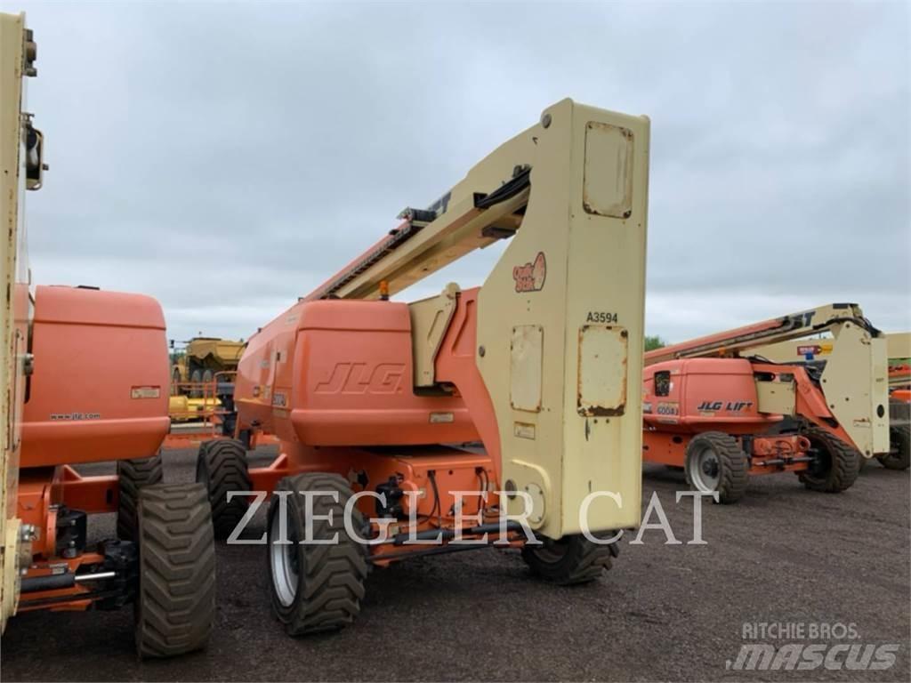 JLG 800AJ Bomliftar