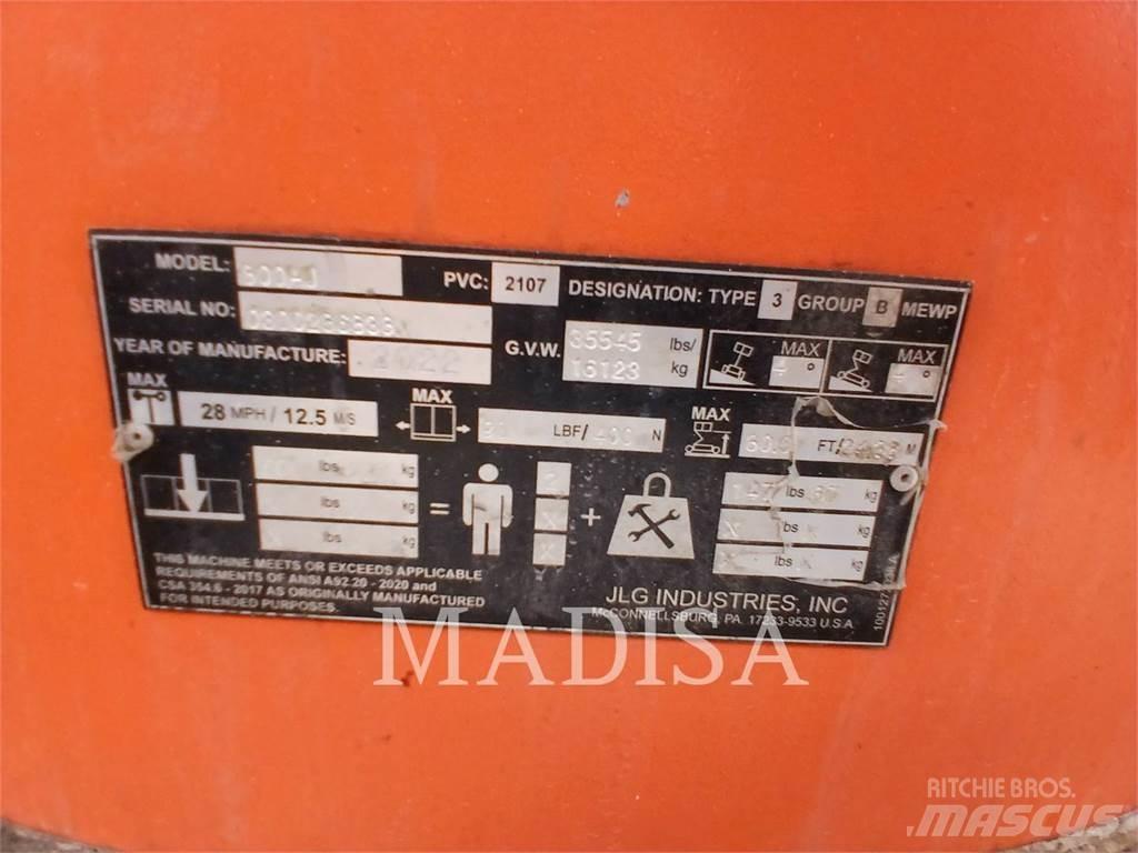 JLG 800AJ Bomliftar