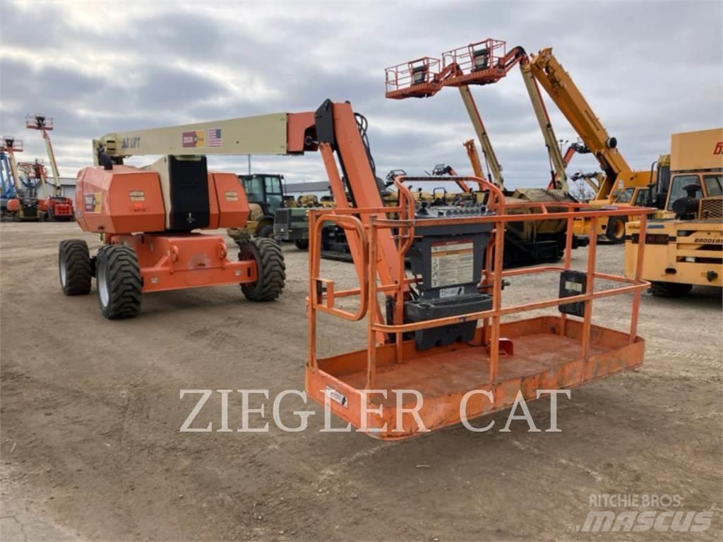 JLG 800AJ Bomliftar