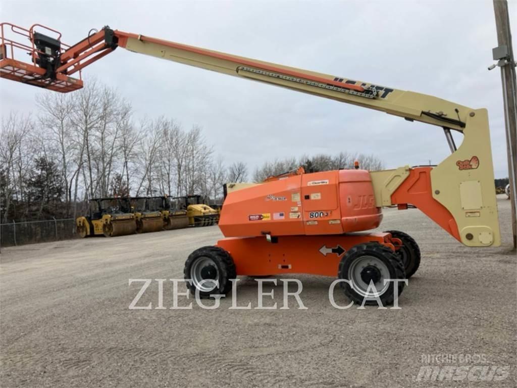 JLG 800AJ Bomliftar