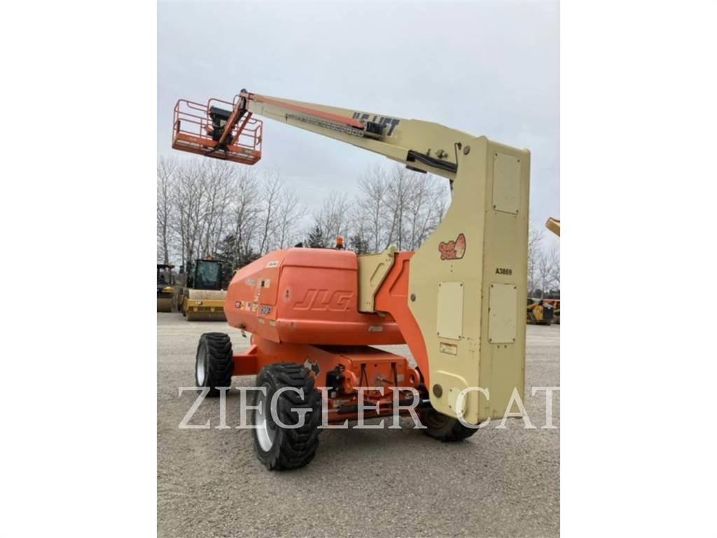 JLG 800AJ Bomliftar