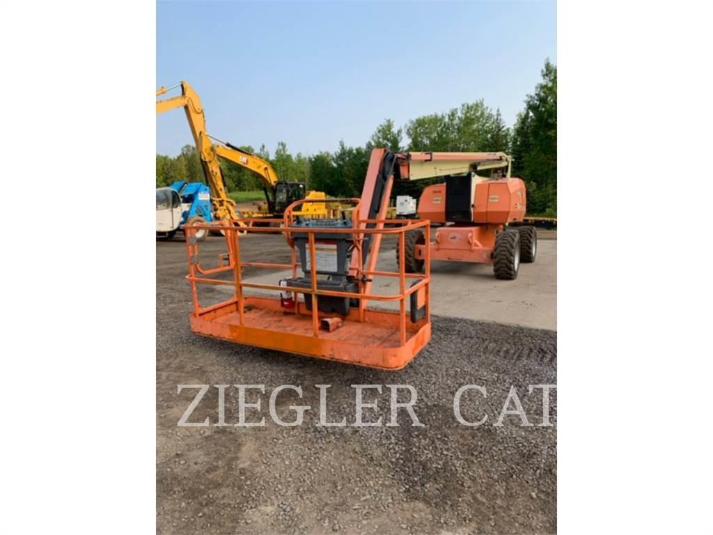 JLG 800AJ Bomliftar