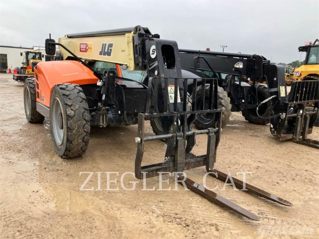 JLG 943 Teleskoplastare