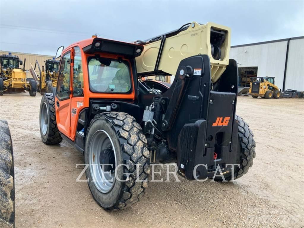 JLG 943 Teleskoplastare