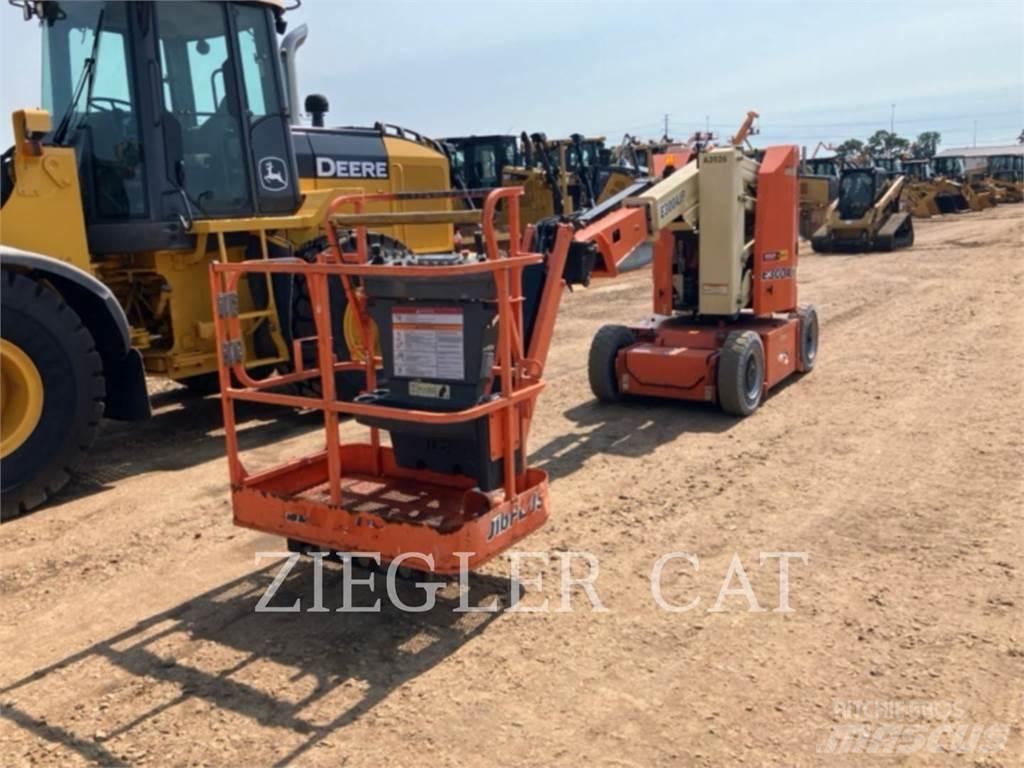 JLG E300AJP Bomliftar