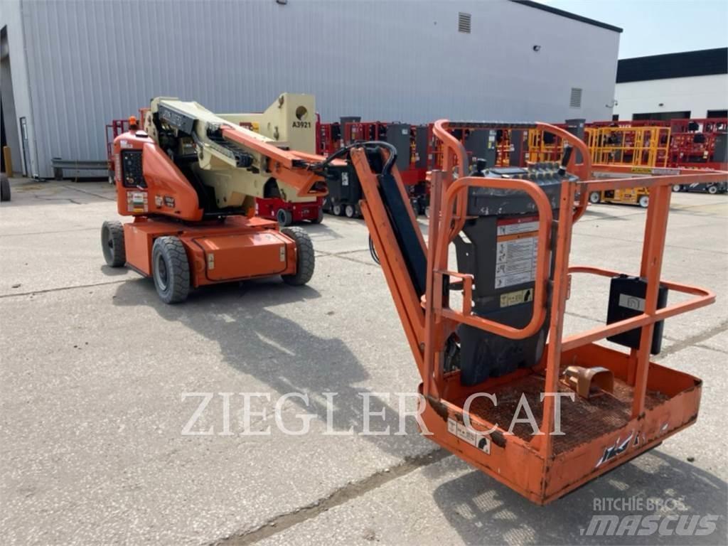 JLG E400AJPN Bomliftar