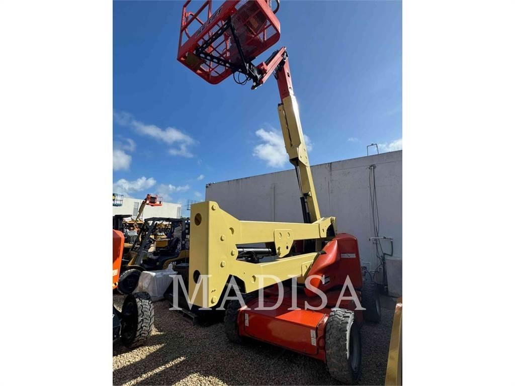 JLG E450AJ Bomliftar