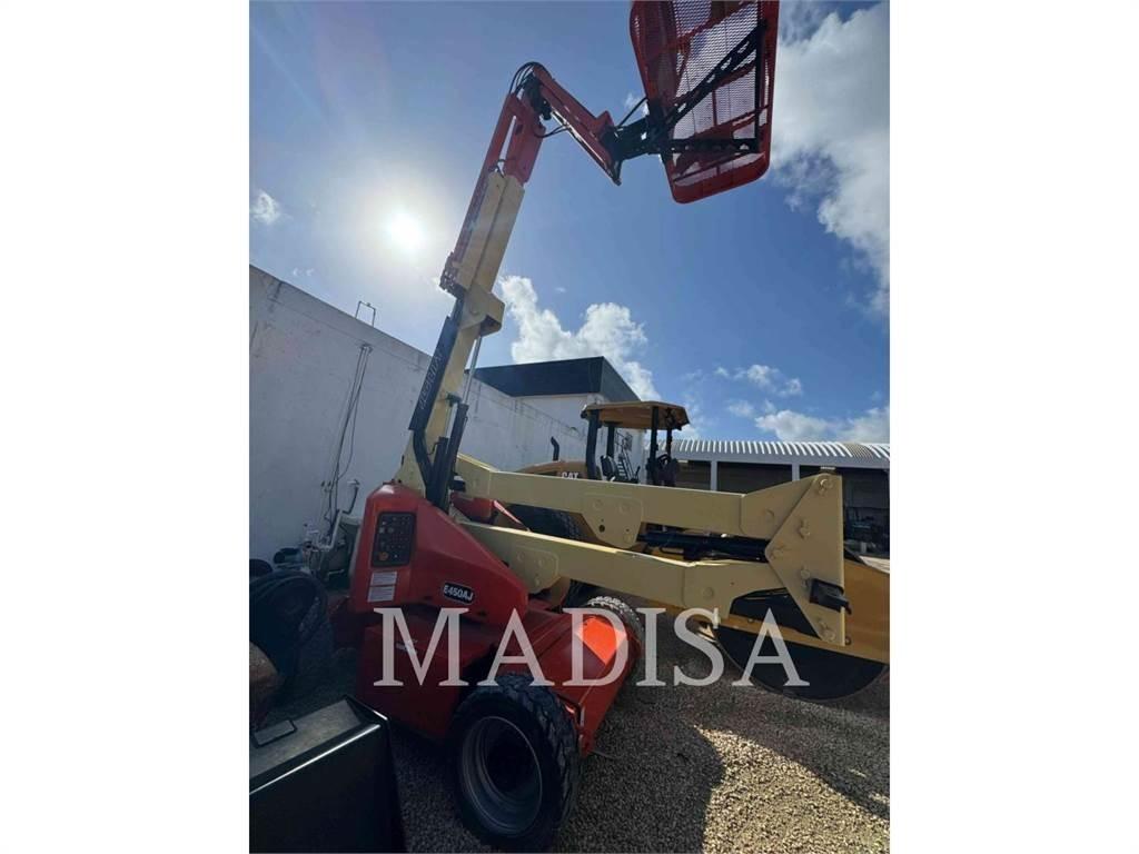 JLG E450AJ Bomliftar