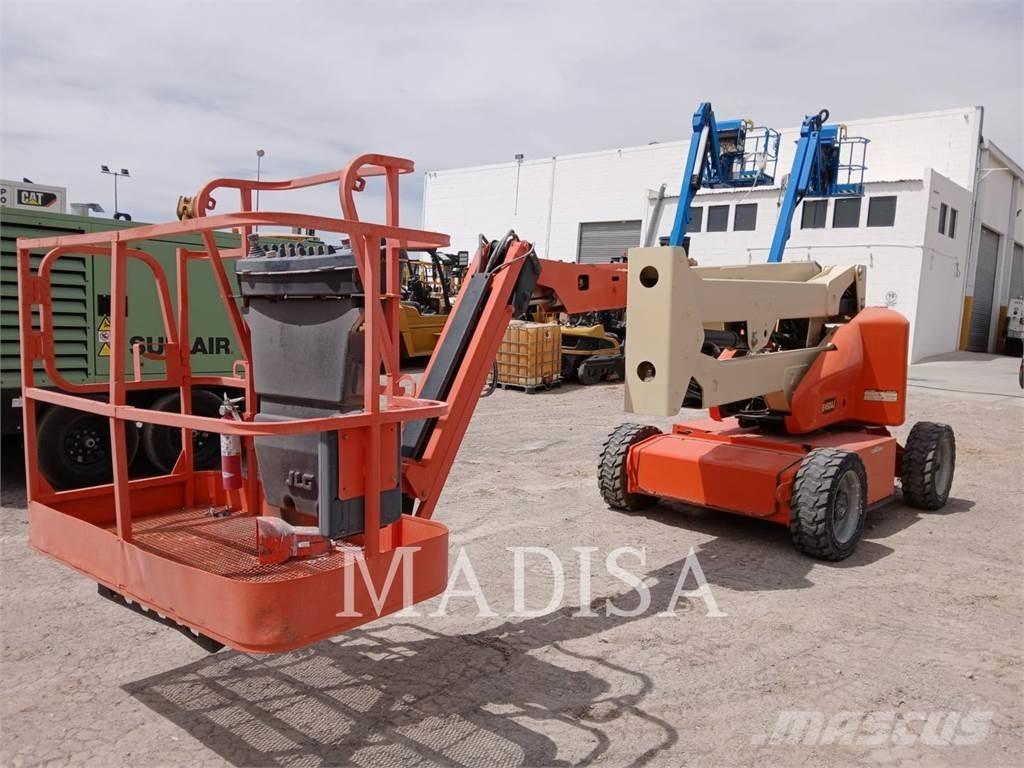 JLG E450AJ Bomliftar