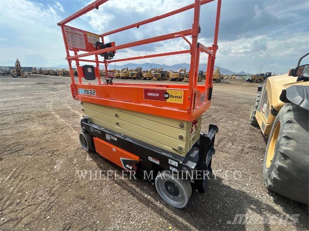 JLG ES2632 Saxliftar
