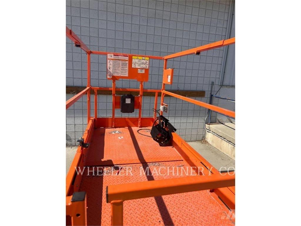 JLG ES2646 Saxliftar