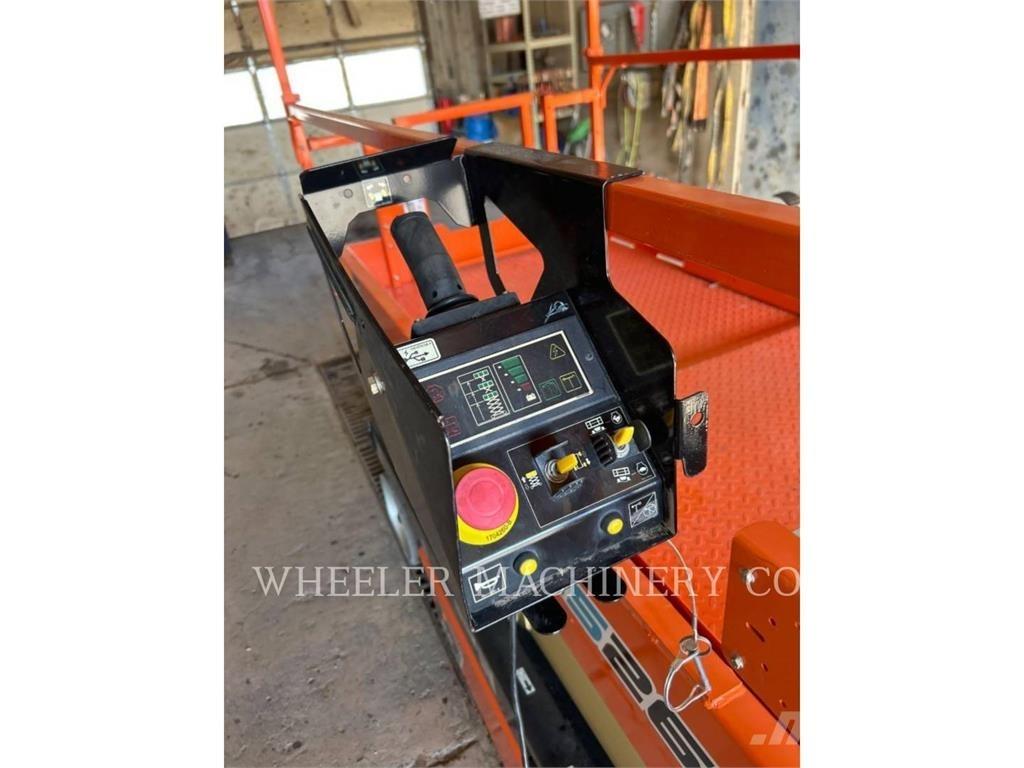 JLG ES2646 Saxliftar