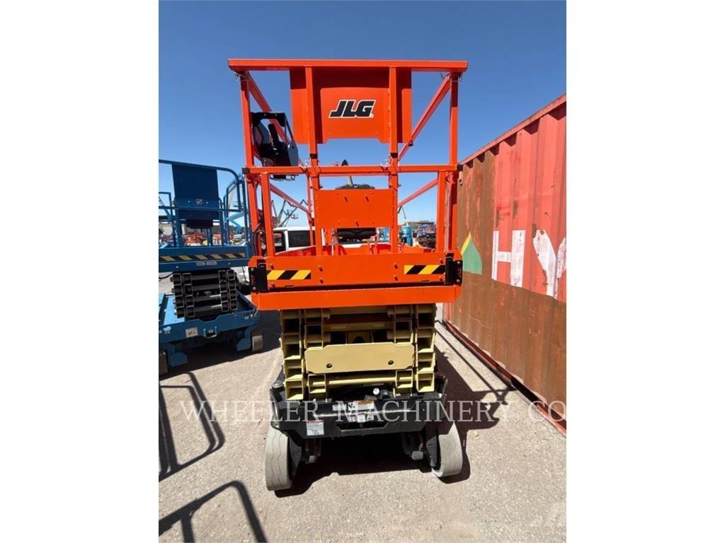 JLG ES3246 Saxliftar